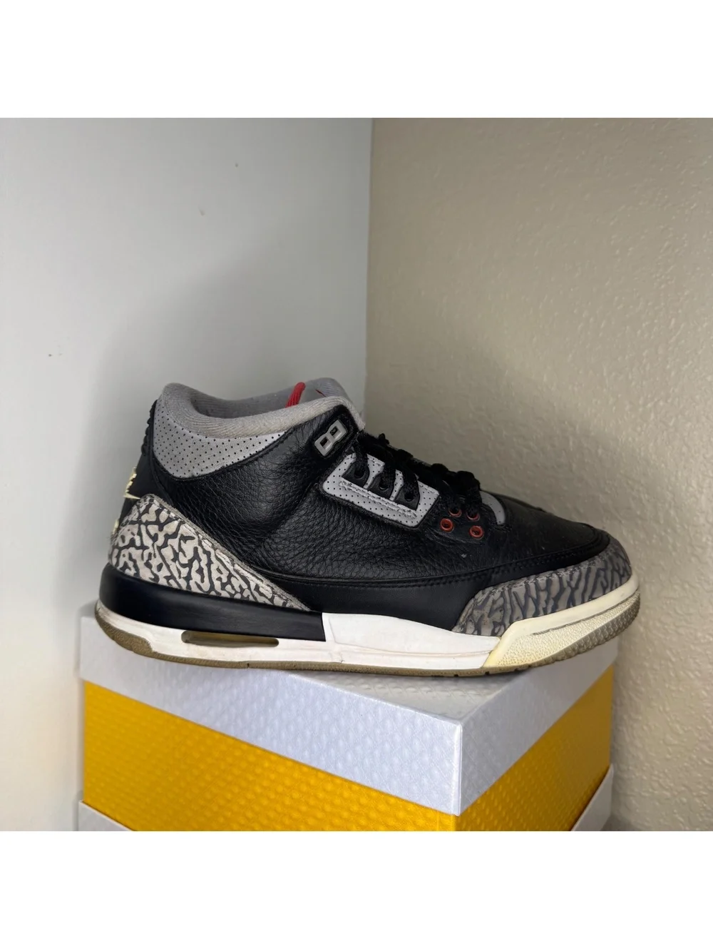 Nike Air Jordan 3 Retro Black Cement 2018 854261-001 Youth Size 7Y No Box